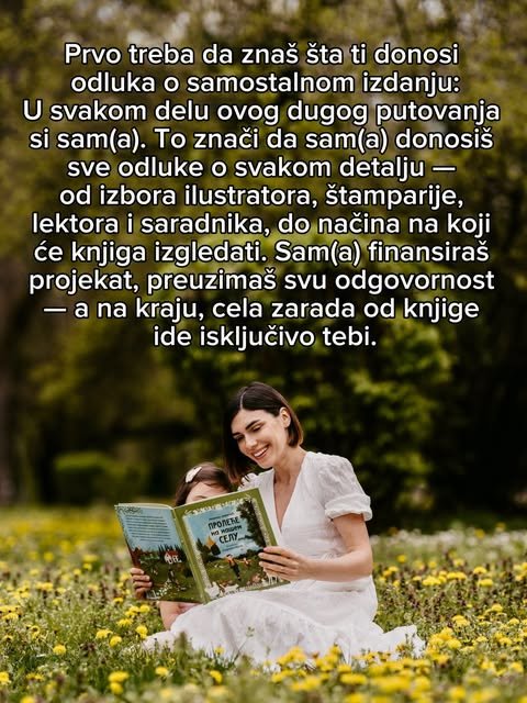 Žena u beloj haljini sedi sa detetom u cvetnoj livadi i čita otvorenu slikovnicu Proleće na našem selu.